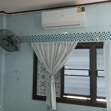 Np Guesthouse Trat Exterior photo
